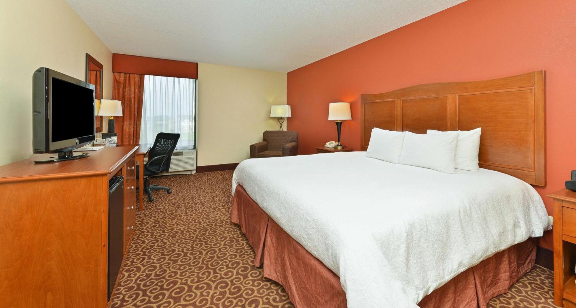 Hampton Inn Chicago-Carol Stream Экстерьер фото