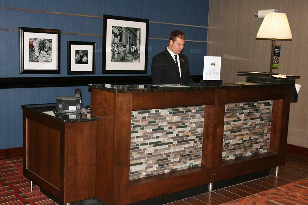 Hampton Inn Chicago-Carol Stream Интерьер фото